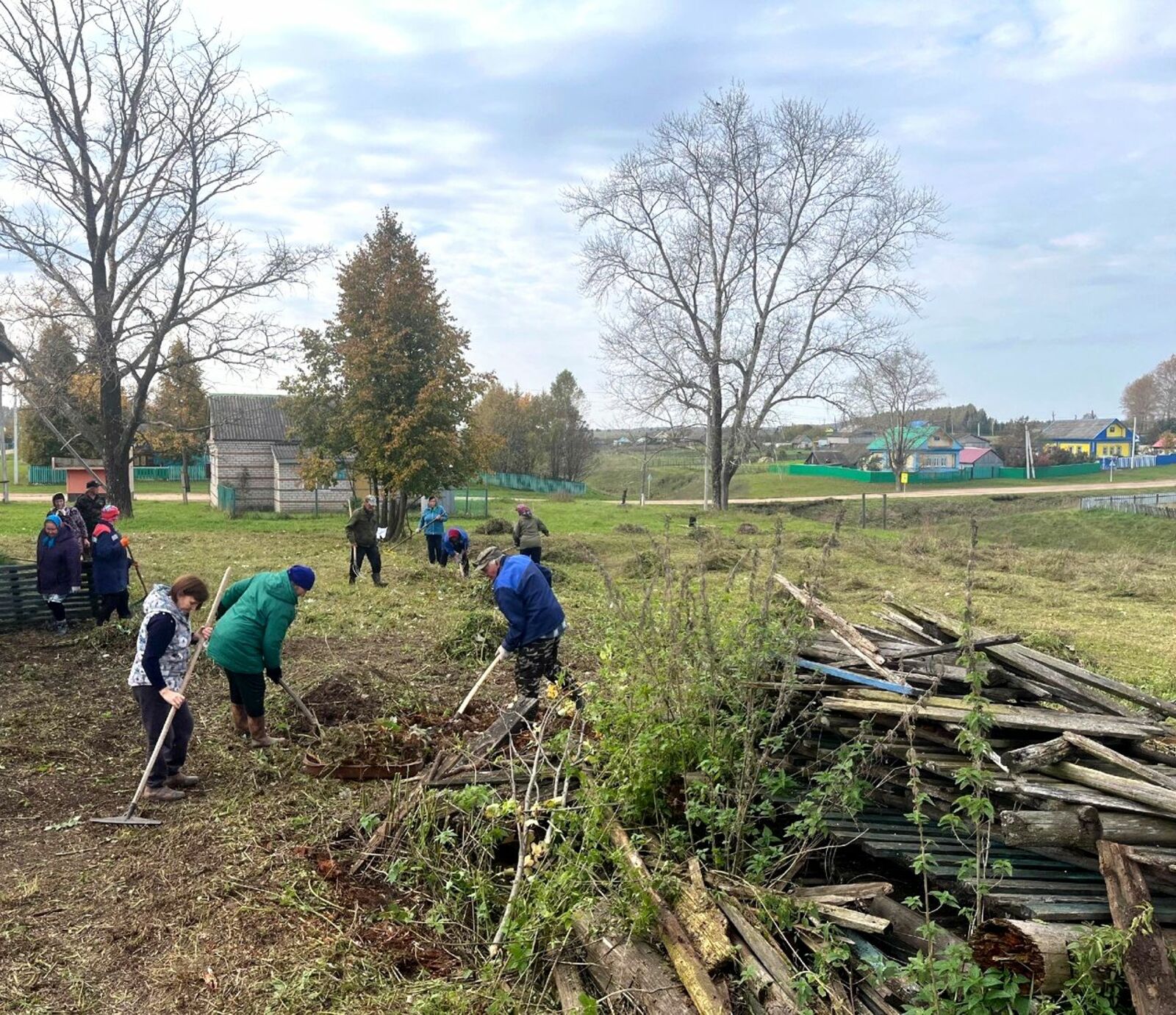 А. Захарован фотожо-влак.