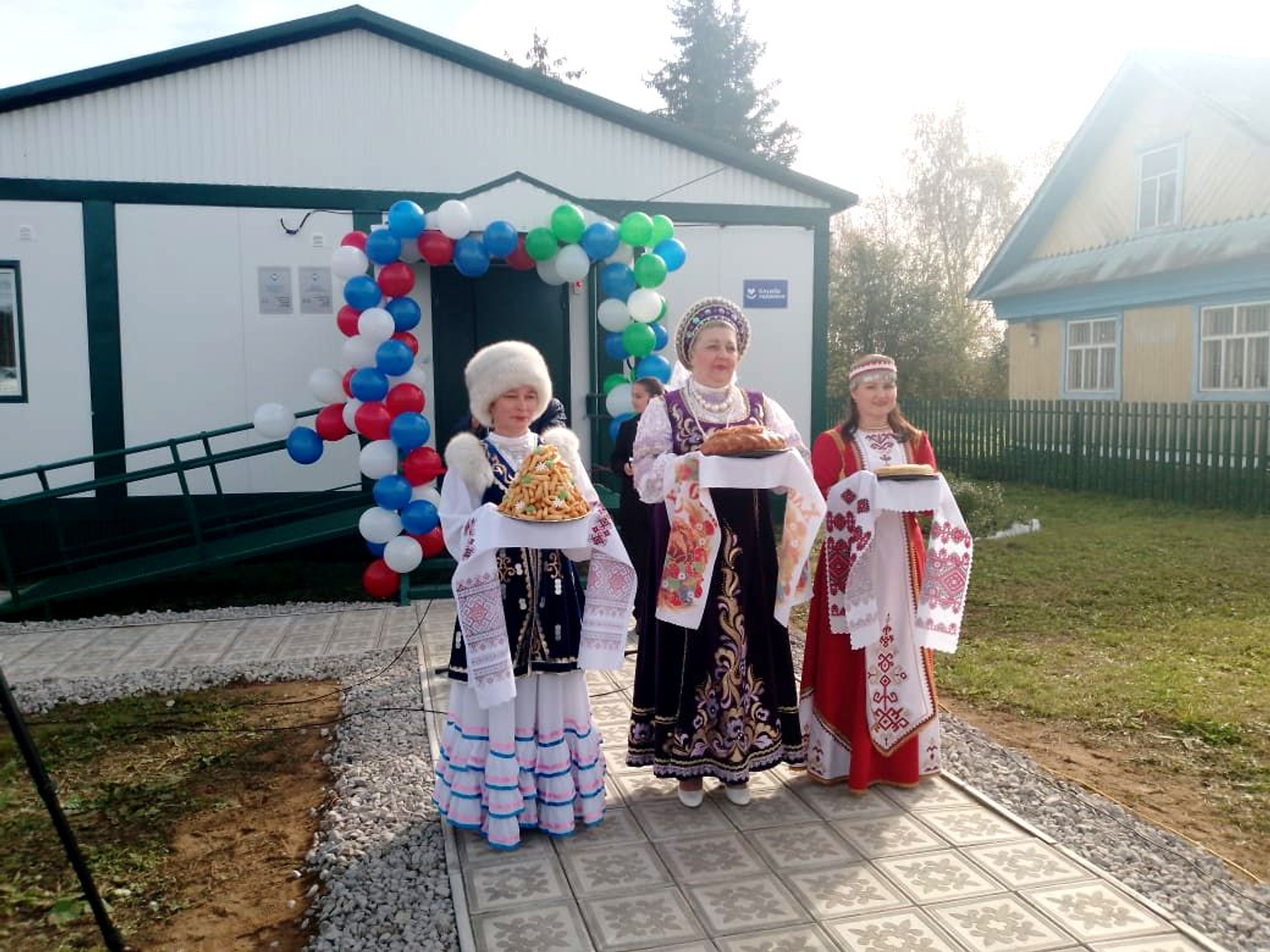 И. Мандиевын фотожо-влак.