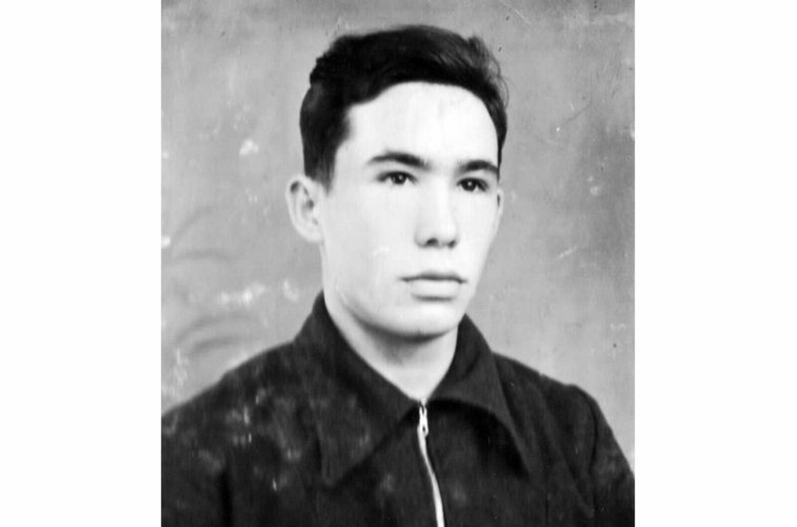 В. Исенеков.1953 ий. Редакцийын архивше гыч налме фото.