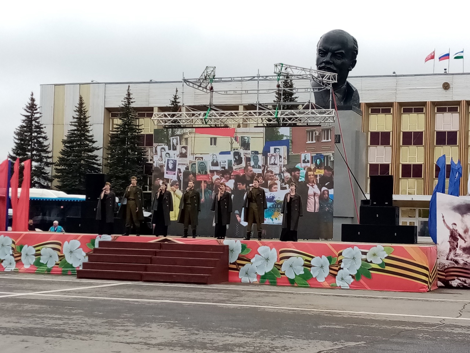 Авторын фотожо-влак.