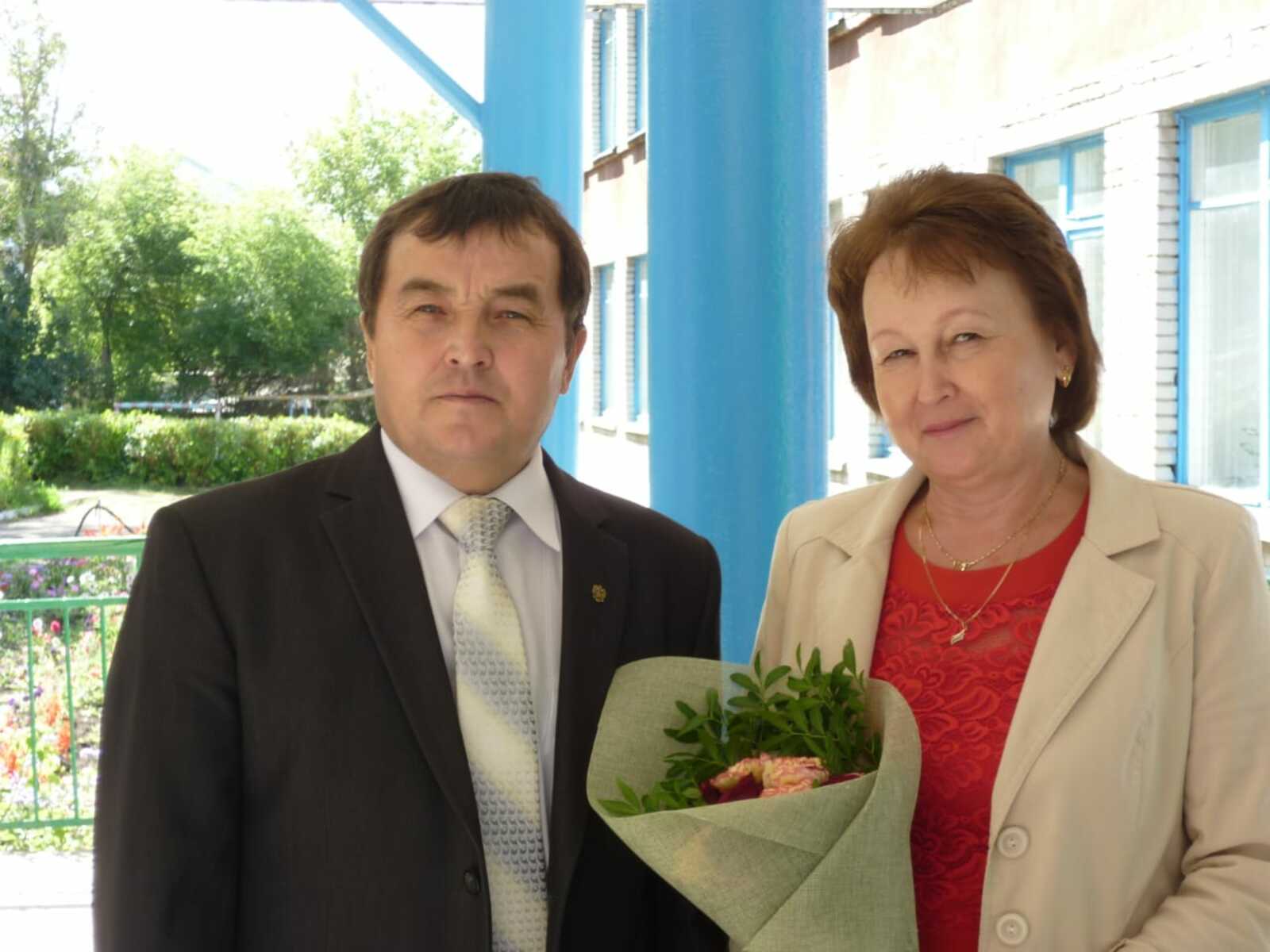 Галина Султановна ден Валерий Исанбаевич Исаевмыт.