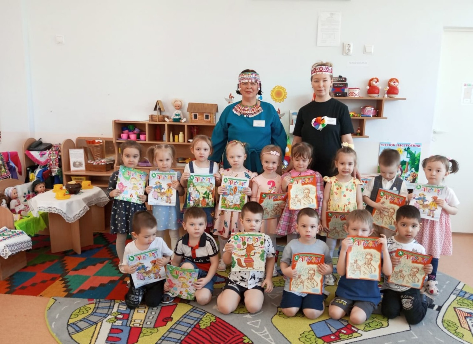 Авторын колтымо фото-влак.