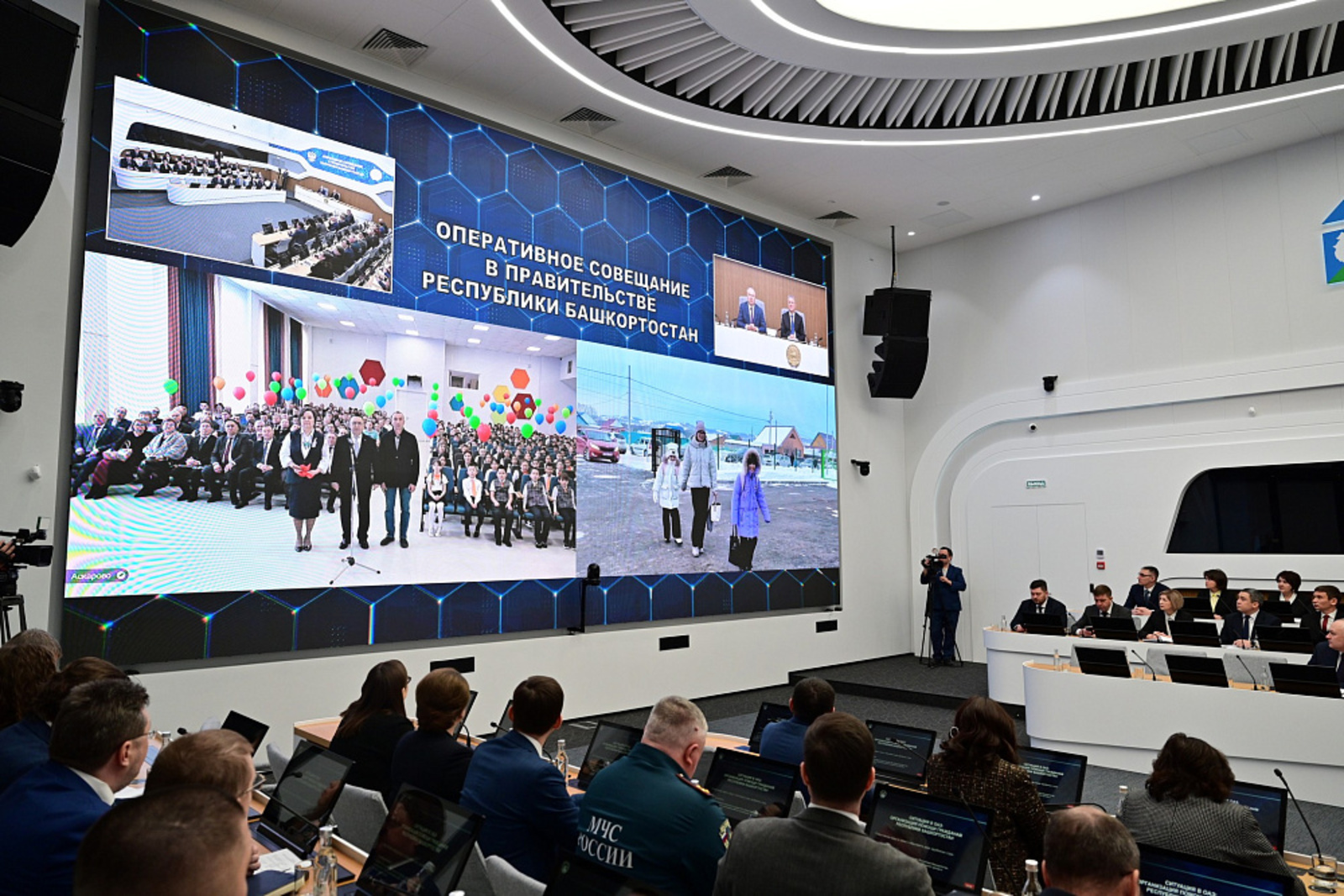 https://glavarb.ru/ru/news/event/v-abzelilovskom-rayone-otkryli-novuyu-polilingvalnuyu-shkolu-87288/