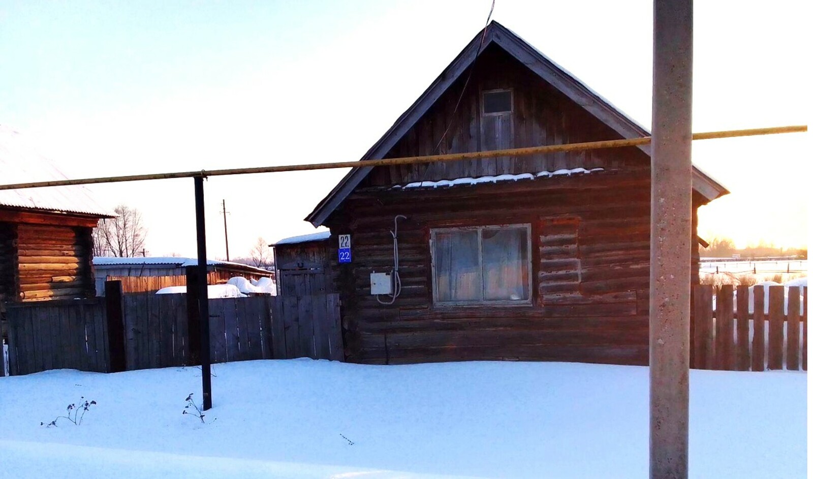 Тиде мелыкыште Петр Петраев шочын-кушкын. Тиде пӧртыштӧ Петрын шӱжарже ила ыле. Авторын фотожо-влак.