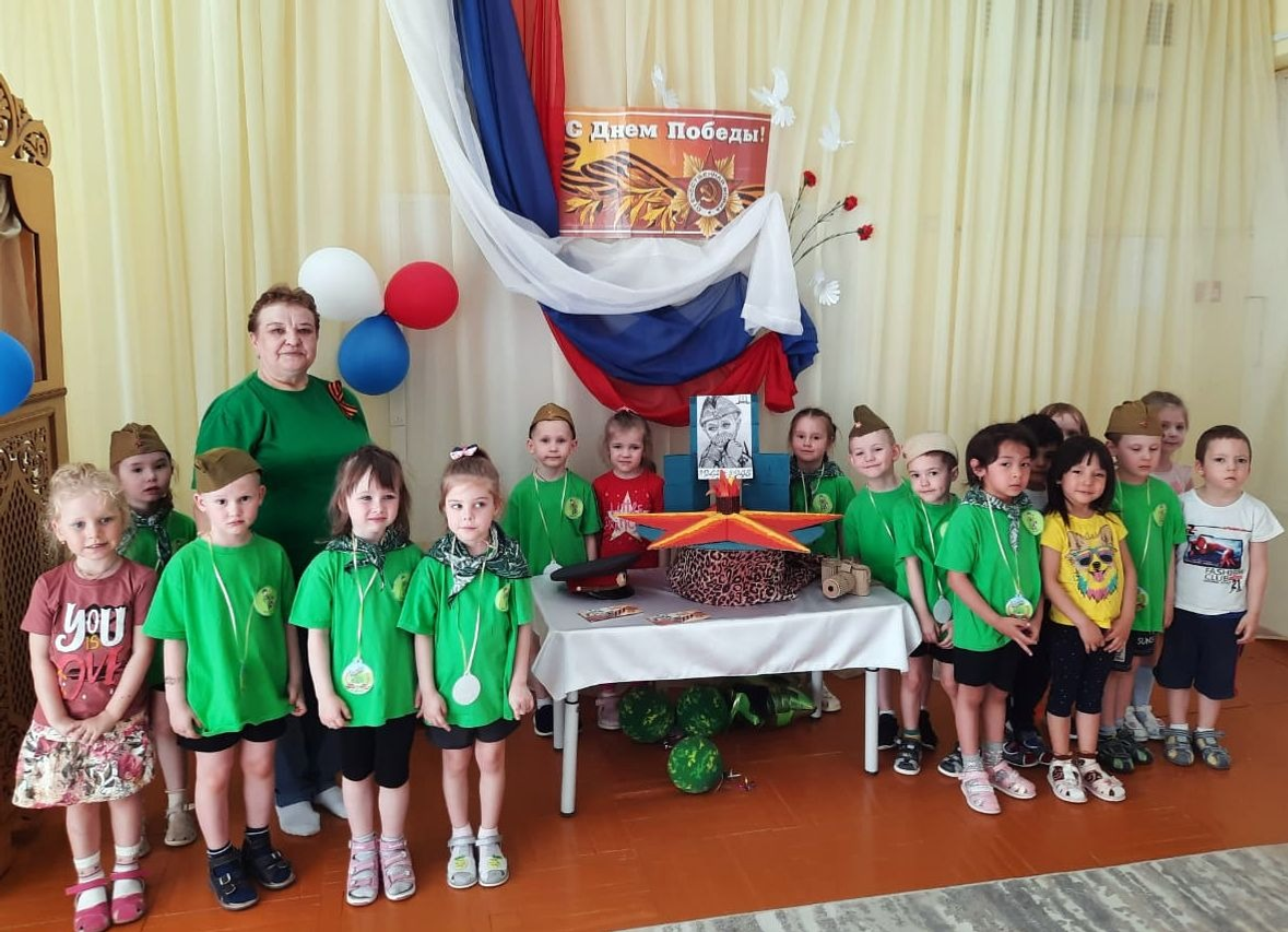 А.В. Михайлова йоча-влак дене пырля..