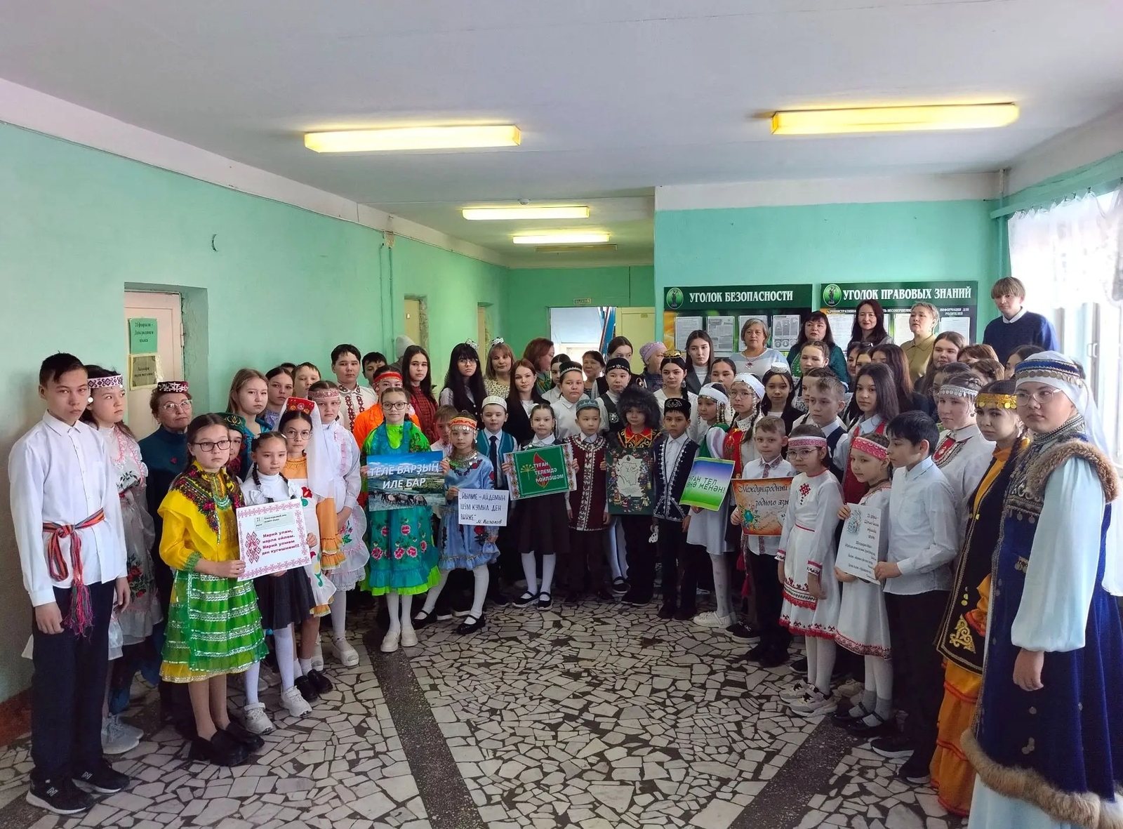 Авторын фотожо-влак.