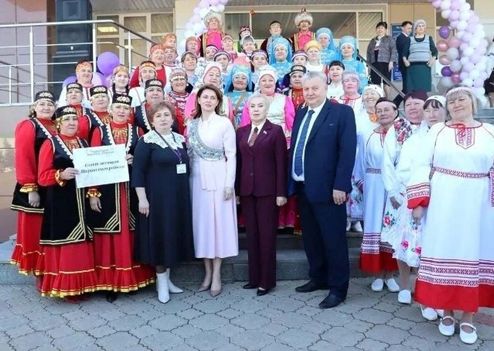 Авторын фотожо-влак.