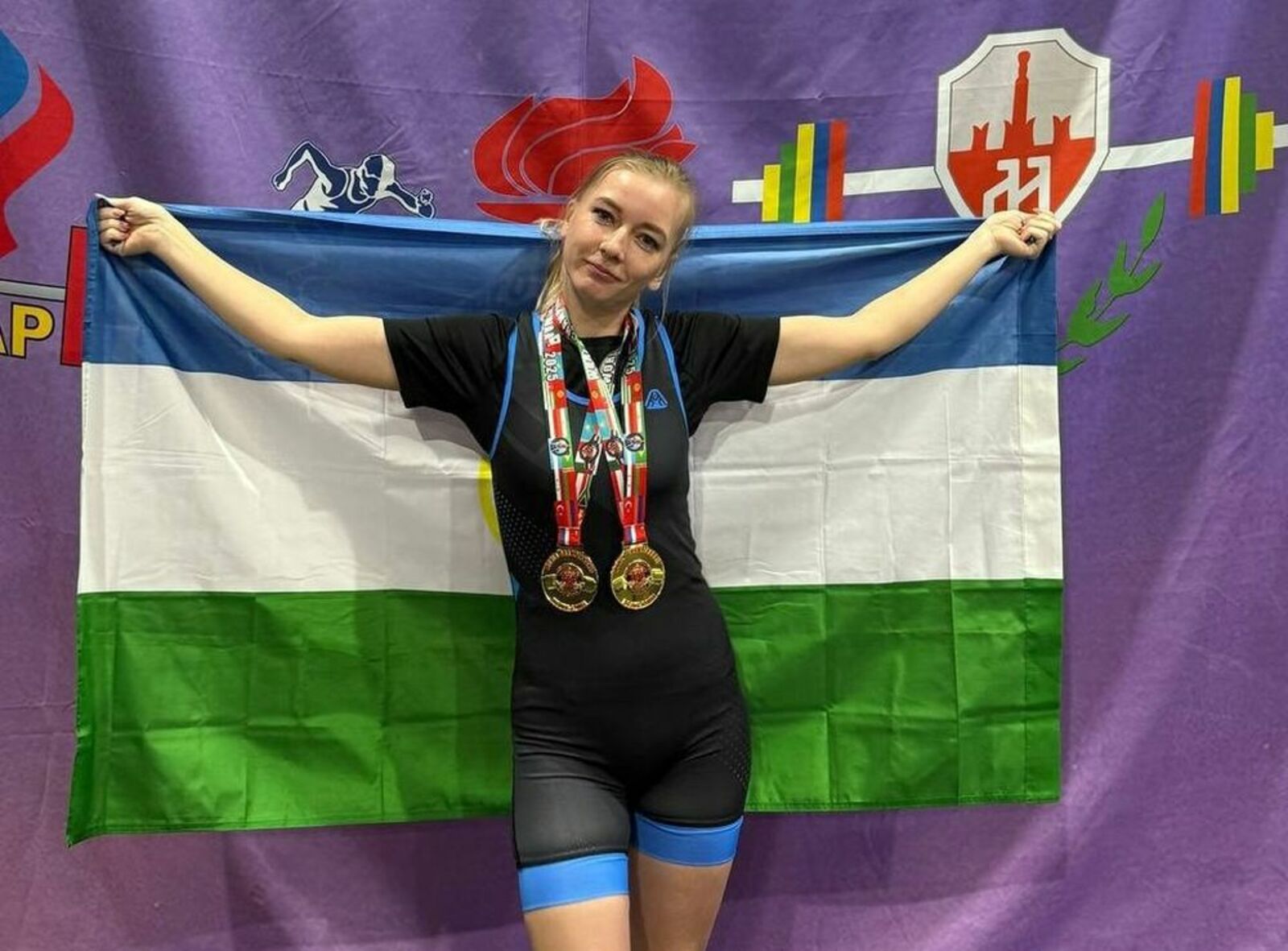 Еш архив гыч налме фото-влак.